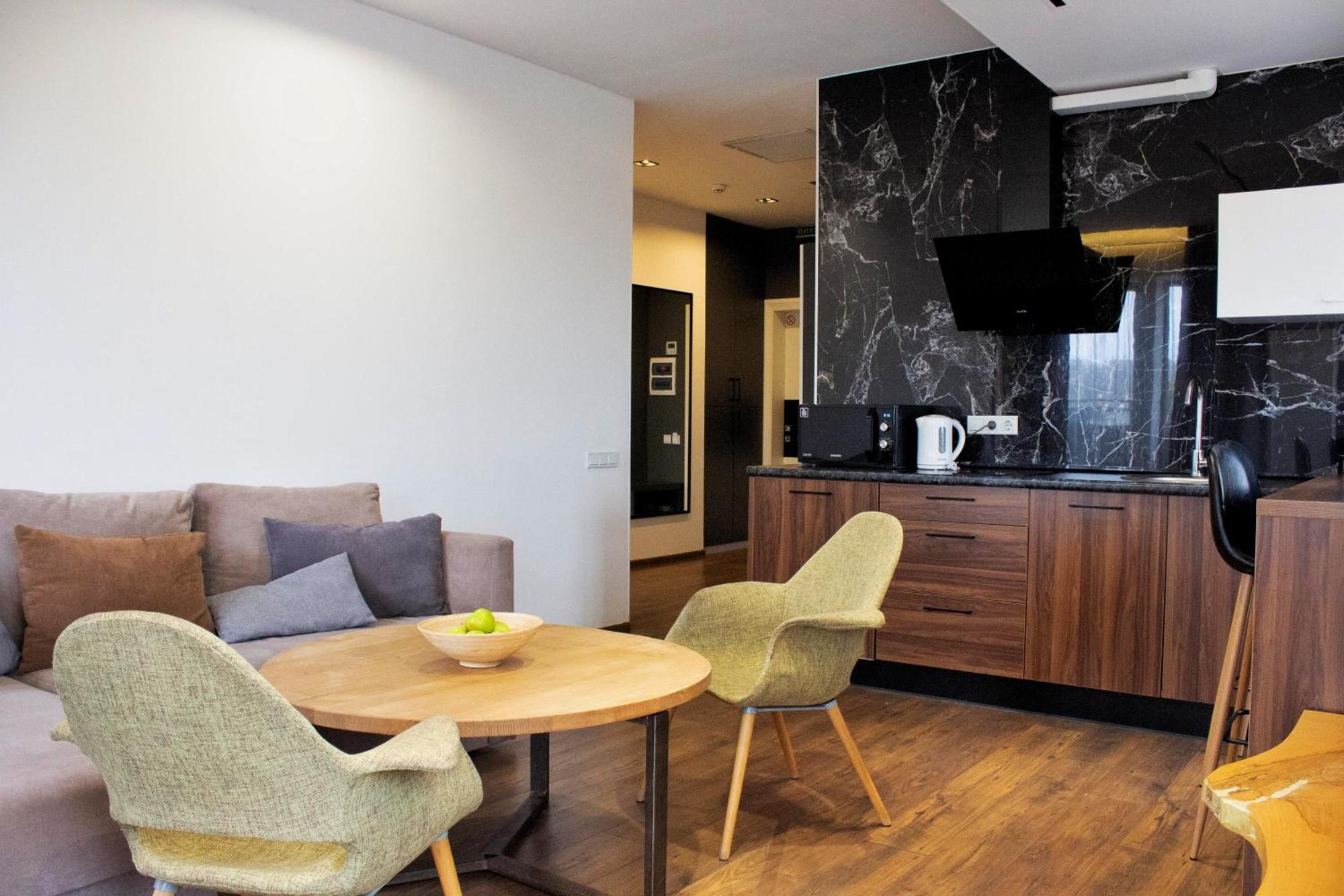 Amsterdam Lviv Apartments Ngoại thất bức ảnh